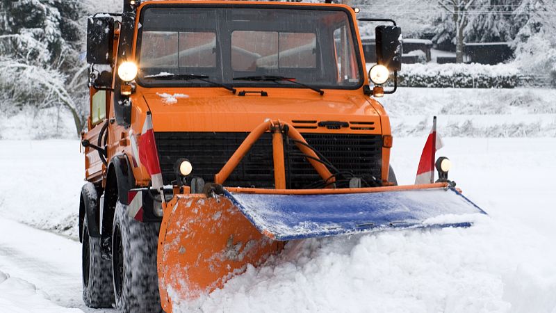 阿勒泰新疆除雪设备在工作中需要注意的事项有哪些？